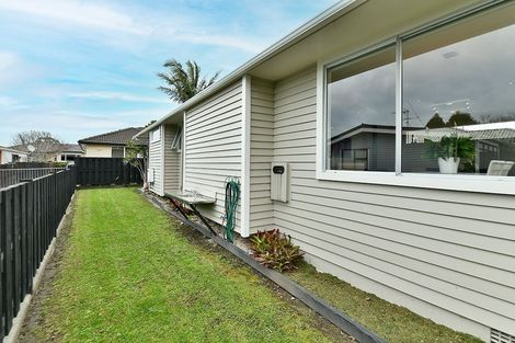 Photo of property in 27 Doment Crescent, Orewa, 0931