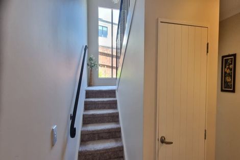 Photo of property in 5 Lamia Place, The Gardens, Auckland, 2105