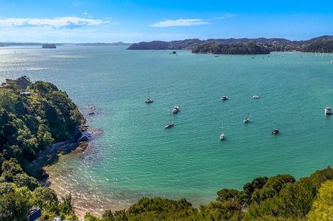 Photo of property in 10 Kaha Place, Russell, 0272