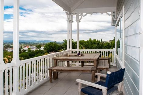 Photo of property in 7 Sealy Road, Bluff Hill, Napier, 4110