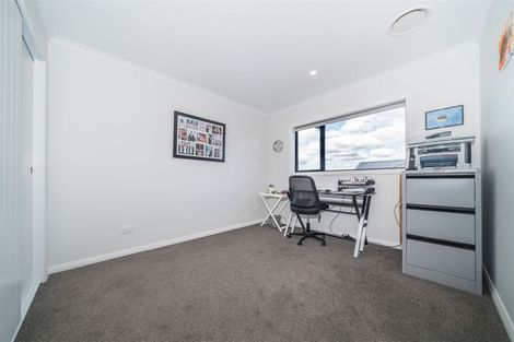 Photo of property in 5 Waimarama Court, Roslyn, Palmerston North, 4414