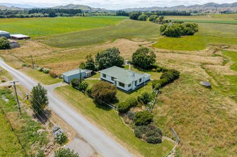 Photo of property in 72 Oparatai Road, Mangatainoka, Pahiatua, 4982