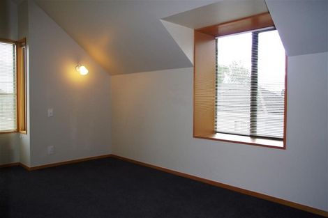 Photo of property in 2c Chilcombe Street, Ilam, Christchurch, 8041