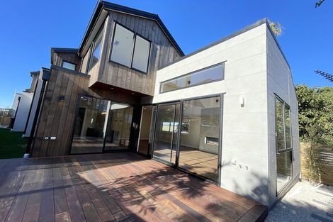 Photo of property in 20c Beach Road, Castor Bay, Auckland, 0620