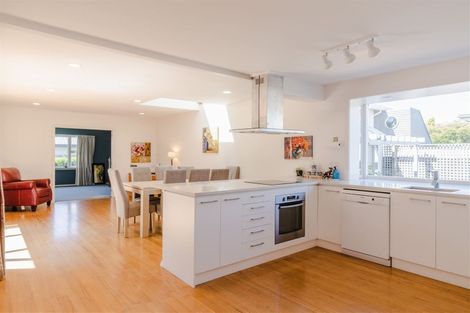 Photo of property in 30 Bevington Street, Avonhead, Christchurch, 8042