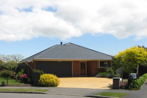 Photo of property in 8 Parkwood Place, Parklands, Christchurch, 8083