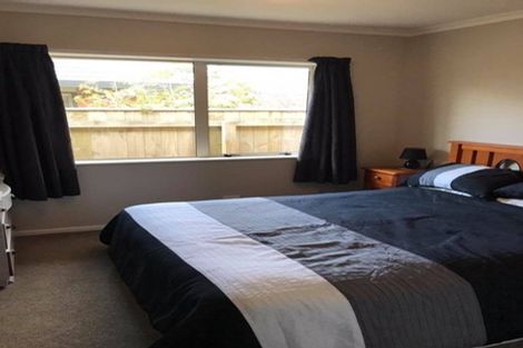 Photo of property in 14 Kennedy Place, Waikanae Beach, Waikanae, 5036