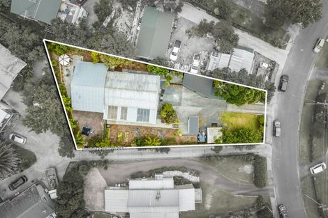 Photo of property in 21 Foster Crescent, Snells Beach, 0920