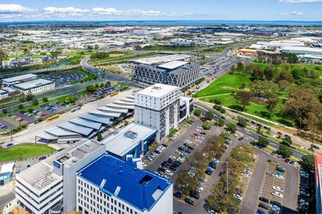 Photo of property in Twin Towers, 811/17 Putney Way, Manukau, Auckland, 2104