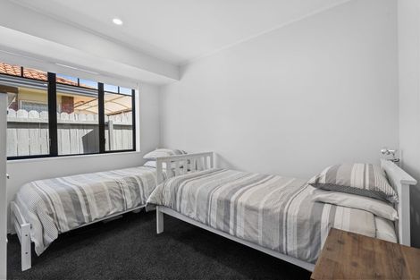 Photo of property in 108 Lakeside Drive, Orewa, 0931