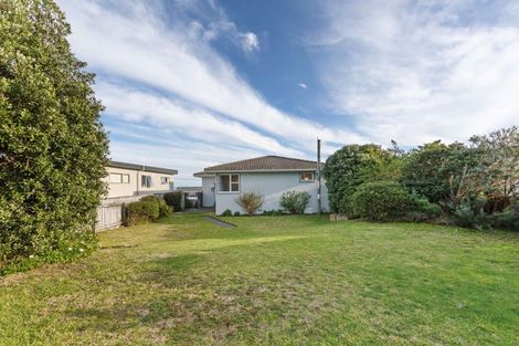 Photo of property in 176 Karaka Street, Castlecliff, Whanganui, 4501