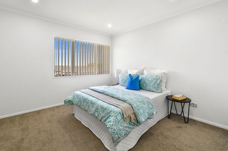 Photo of property in 5 Survila Street, Takanini, 2110