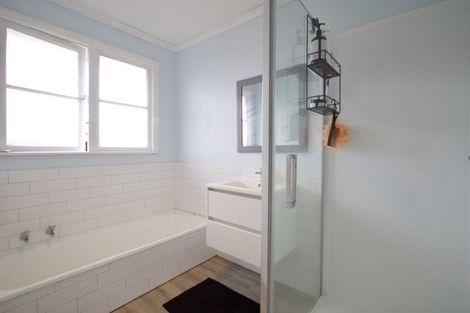 Photo of property in 15 Barrett Road, Whalers Gate, New Plymouth, 4310