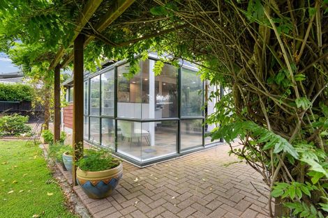 Photo of property in 4 Libra Place, Kawaha Point, Rotorua, 3010