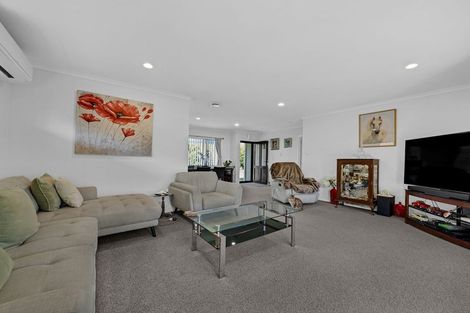 Photo of property in 26 Magnolia Drive, Waiuku, 2123