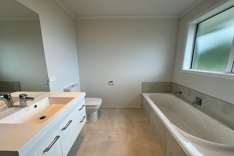 Photo of property in 8 Tangata Way, Omokoroa, 3114