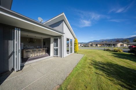 Photo of property in 25 Pop Andrew Drive, Te Anau, 9600