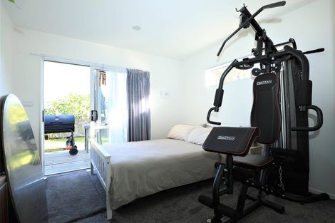 Photo of property in 56 Prince Regent Drive, Half Moon Bay, Auckland, 2012