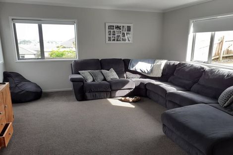 Photo of property in 10 Tokerau Crescent, Pukekohe, 2120