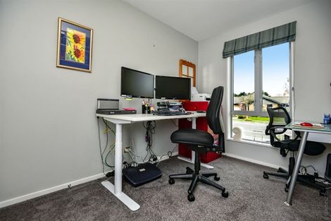 Photo of property in 35 Reka Street, Parklands, Christchurch, 8083