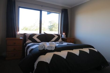 Photo of property in 19 Victoria Street, Coromandel, 3506