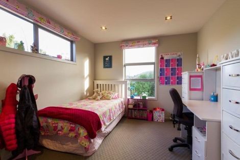 Photo of property in 8 Moraine Place, Lake Hawea, Wanaka, 9382