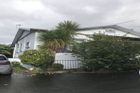 Photo of property in 16 Rimu Street, New Lynn, Auckland, 0600