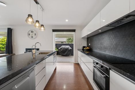 Photo of property in 17 Rainey Crescent, Papamoa Beach, Papamoa, 3118