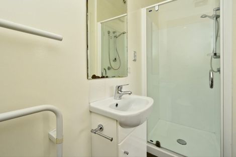 Photo of property in 8 Broadbent Street, Riccarton, Christchurch, 8041