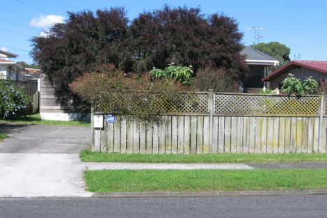 Photo of property in 36 Edgewater Drive, Pakuranga, Auckland, 2010