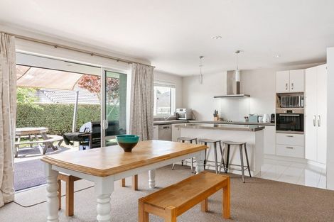 Photo of property in 58 Kayelene Place, Omokoroa, 3114