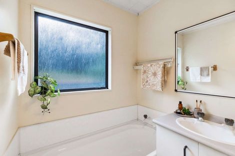 Photo of property in 9 Cousins Avenue East, Foxton Beach, Foxton, 4815