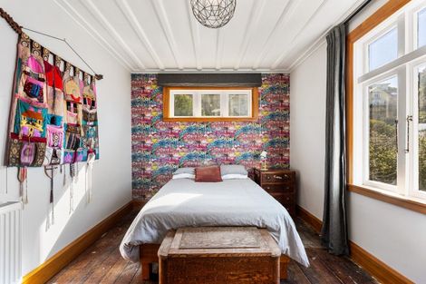 Photo of property in 16 Brewster Street, Bluff Hill, Napier, 4110