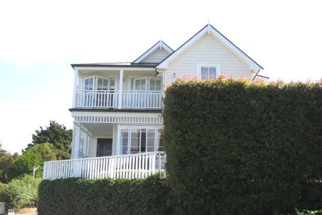 Photo of property in 8 Peregrine Place, Birkenhead, Auckland, 0626