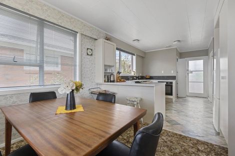 Photo of property in 9 Severn Place, Spotswood, New Plymouth, 4310