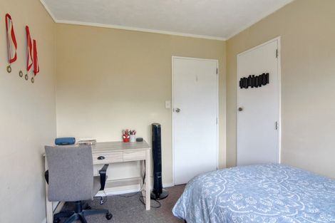 Photo of property in 17 Cargill Grove, Kelvin Grove, Palmerston North, 4414