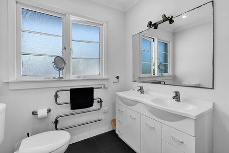 Photo of property in 85 Puriri Street, Hawera, 4610