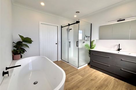 Photo of property in 19 Kaikahu Road, Kerepehi, Paeroa, 3671