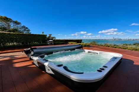Photo of property in 55 Stanley Point Road, Stanley Point, Auckland, 0624