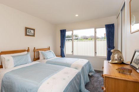 Photo of property in 21 Pukekura Place, Taradale, Napier, 4112