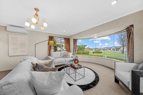 Photo of property in 32 Cody Crescent, Lansdowne, Masterton, 5810