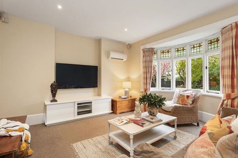 Photo of property in 106 Fendalton Road, Fendalton, Christchurch, 8014