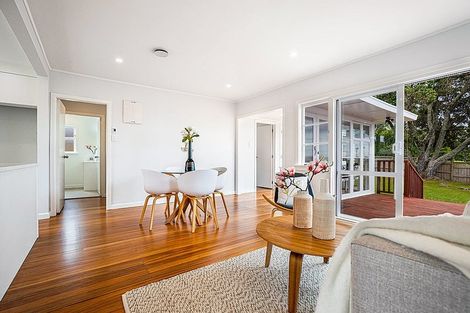 Photo of property in 10 West Lynn Road, Titirangi, Auckland, 0604