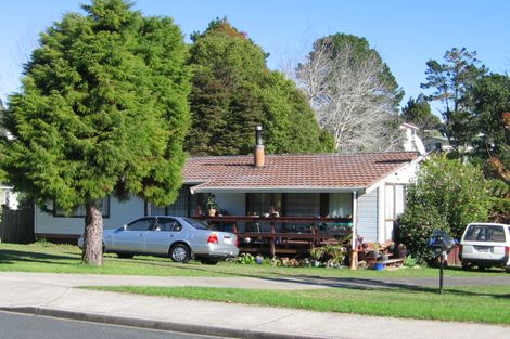 Photo of property in 18 Hammond Avenue, Hatfields Beach, Orewa, 0931