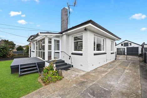 Photo of property in 120 Rifle Range Road, Dinsdale, Hamilton, 3204