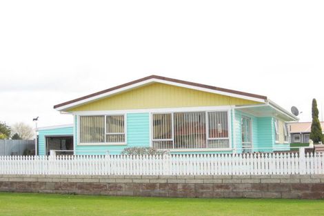 Photo of property in 12 Kahikatea Street, Inglewood, 4330