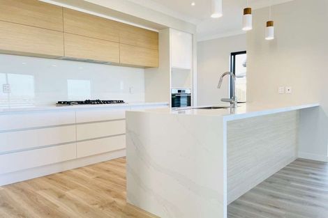 Photo of property in 16 Bine Crescent, Orewa, 0931