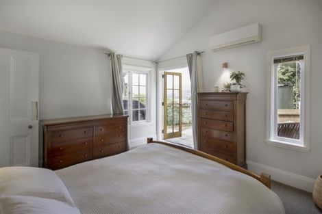 Photo of property in 55a Hawkhurst Road, Lyttelton, 8082