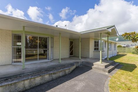 Photo of property in 77 Belvedere Avenue, Waikanae, 5036