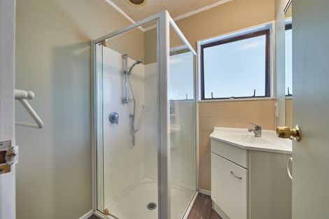 Photo of property in 2 Bevan Place, Cloverlea, Palmerston North, 4412